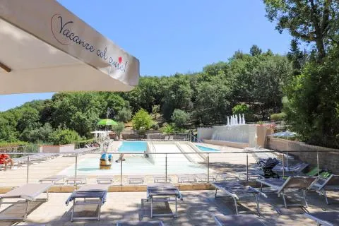 Vallicella Glamping Resort - piscina