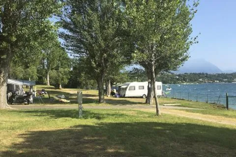 Sivinos Camping Boutique - Camping  at lake shore