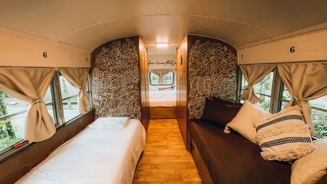 Glamping Chianti Schoolbus