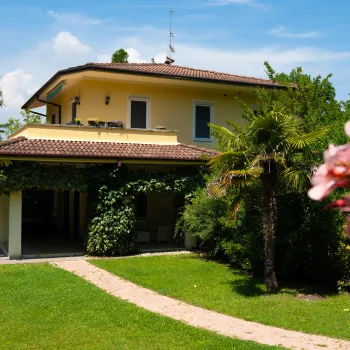 Casa Edera - Trilocale Deluxe_cover
