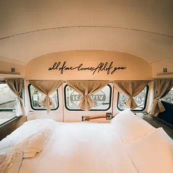 Glamping Chianti Schoolbus