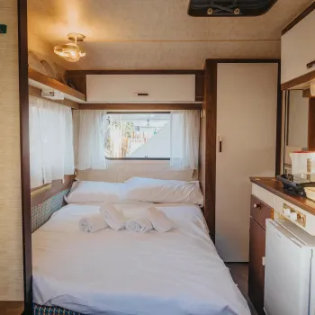 Glamping Trasimeno Roulotte bedroom