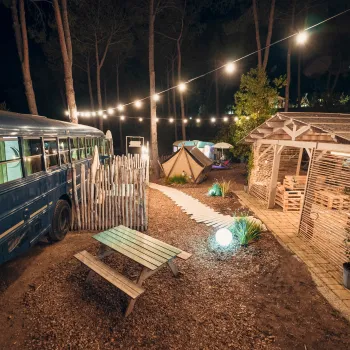 Glamping Vallicella Surf bus