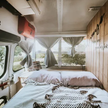 Trasimeno mini Schoolbus bedroom