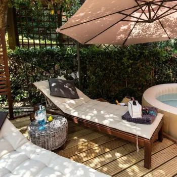 Glamping Vallicella Luxury Lodge jacuzzi