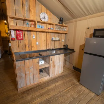 Vallicella Safari Lodge 1 kitchen
