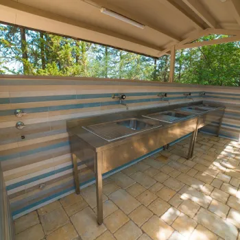 Vallicella Standard pitch wash area