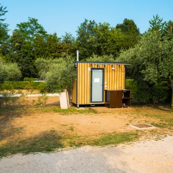 Camping pitch with private bathroom