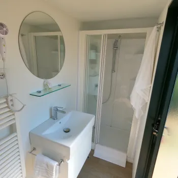 Fully-furnished private bathroom