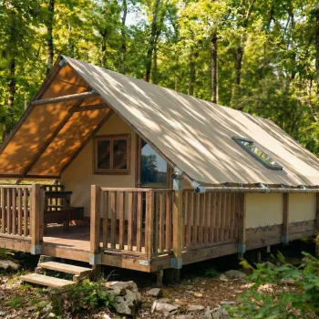Safari Lodge all Season