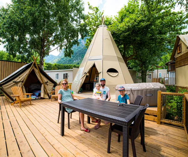 Tipi Lodge Idro_cover
