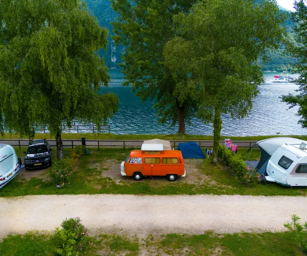 Lake Idro pitch lake view