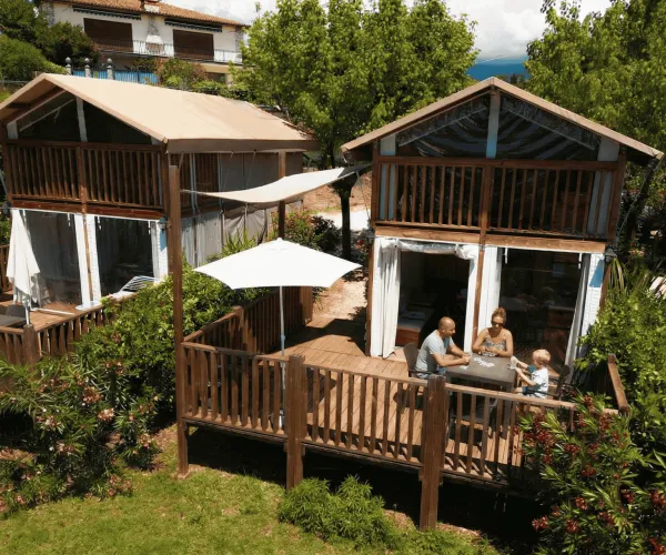 Romantic Air Lodge
